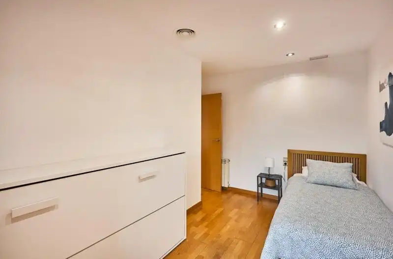 Habitación de Casa adosada en venta en Sant Feliu de Llobregat con Terraza