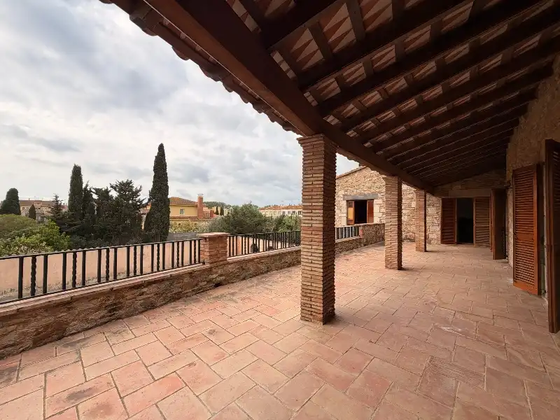 Casa con terraza en venta en Carrer de Figueres, imagen 34