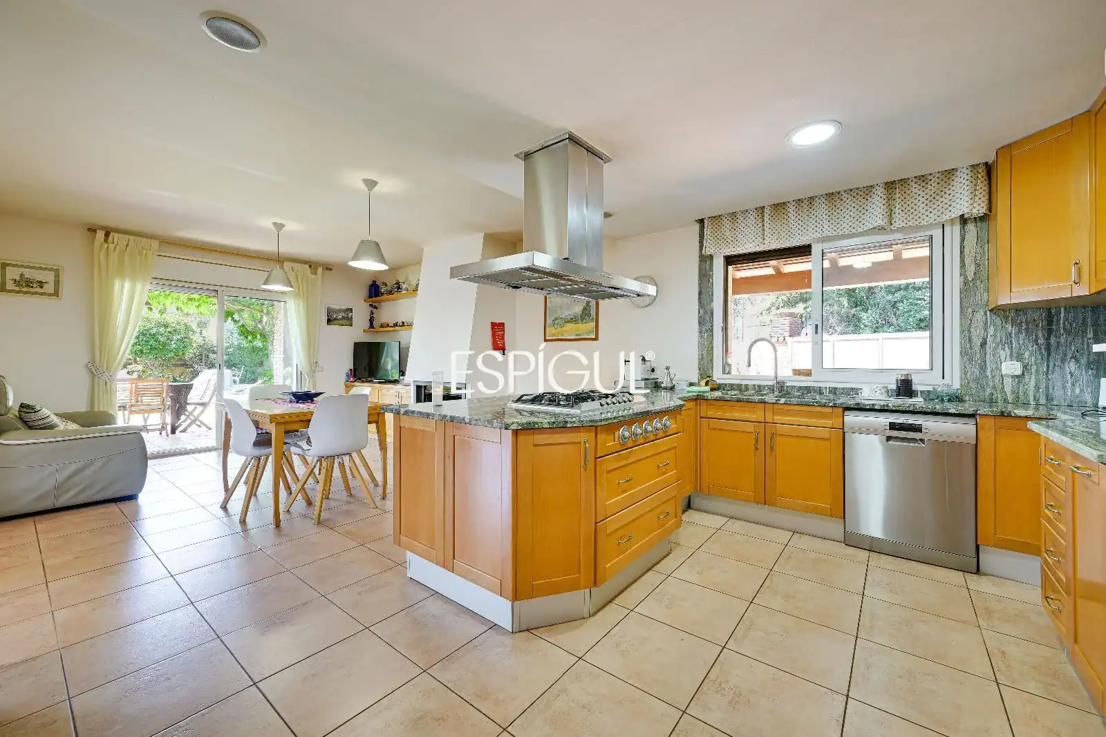 Cocina de Casa o chalet en venta en Mont-ras con Aire acondicionado, Calefacción y Parquet