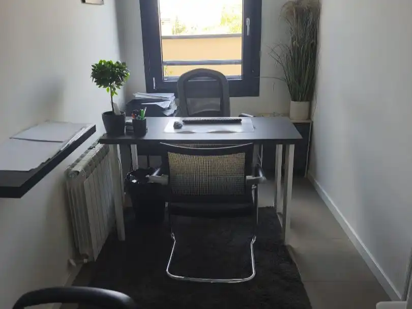 Büro zur Miete in Villanueva de la Cañada mit Klimaanlage, Heizung und Terrasse
