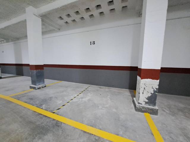 Garaje en Venta en Caputxins