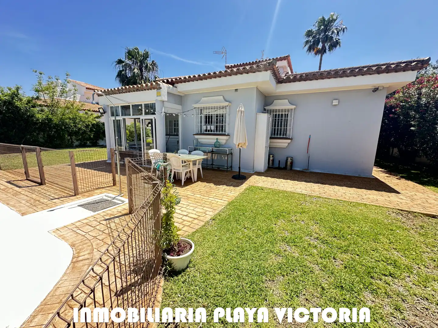 Garden of Houses for sale in Chiclana de la Frontera  with Air Conditioner, Private garden and Swimming Pool