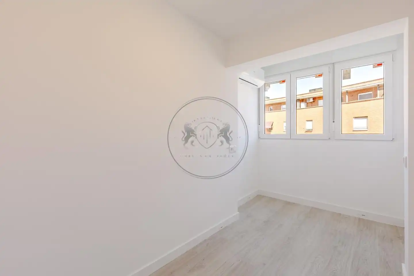 Habitación de Piso en venta en Madrid con Aire acondicionado y Alarma