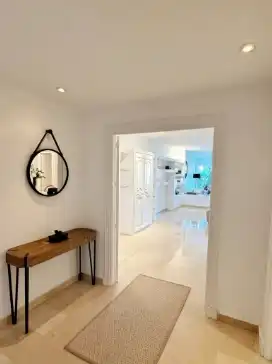 Wohnung zum Verkauf in Benahavís mit Klimaanlage, Terrasse und Möbliert