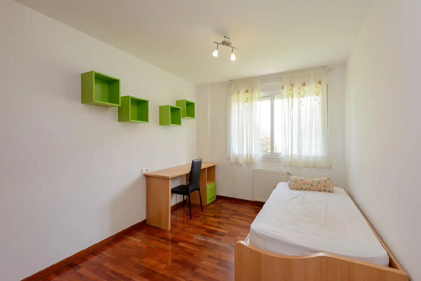 Bedroom of Flat for sale in Narón