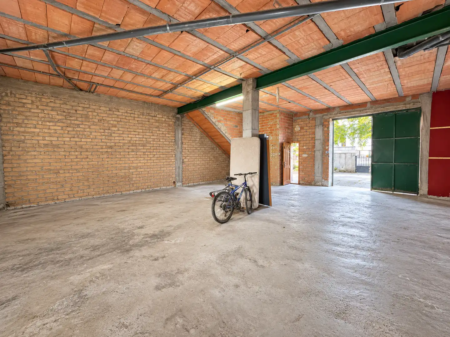 Aparcament de Casa o xalet en venda en Villamartín amb Aire condicionat, Terrassa i Balcó