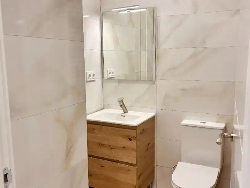 Bathroom of Flat for rent in Latina