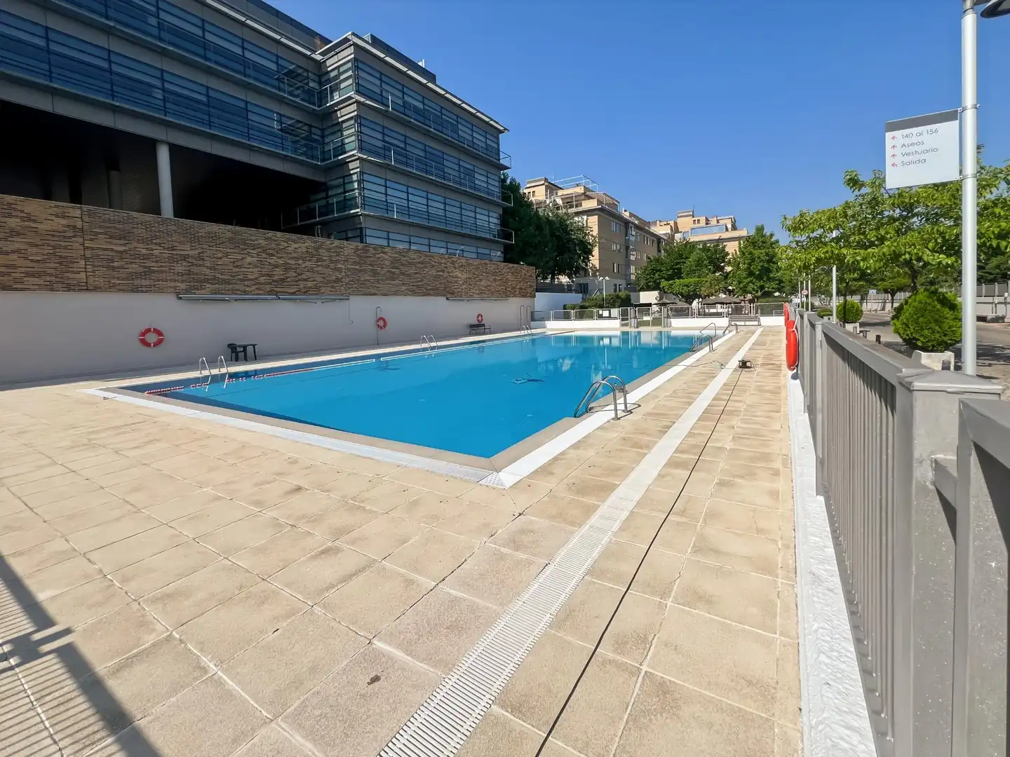 Pis amb piscina en venda a Avenida Talgo, imagen 55