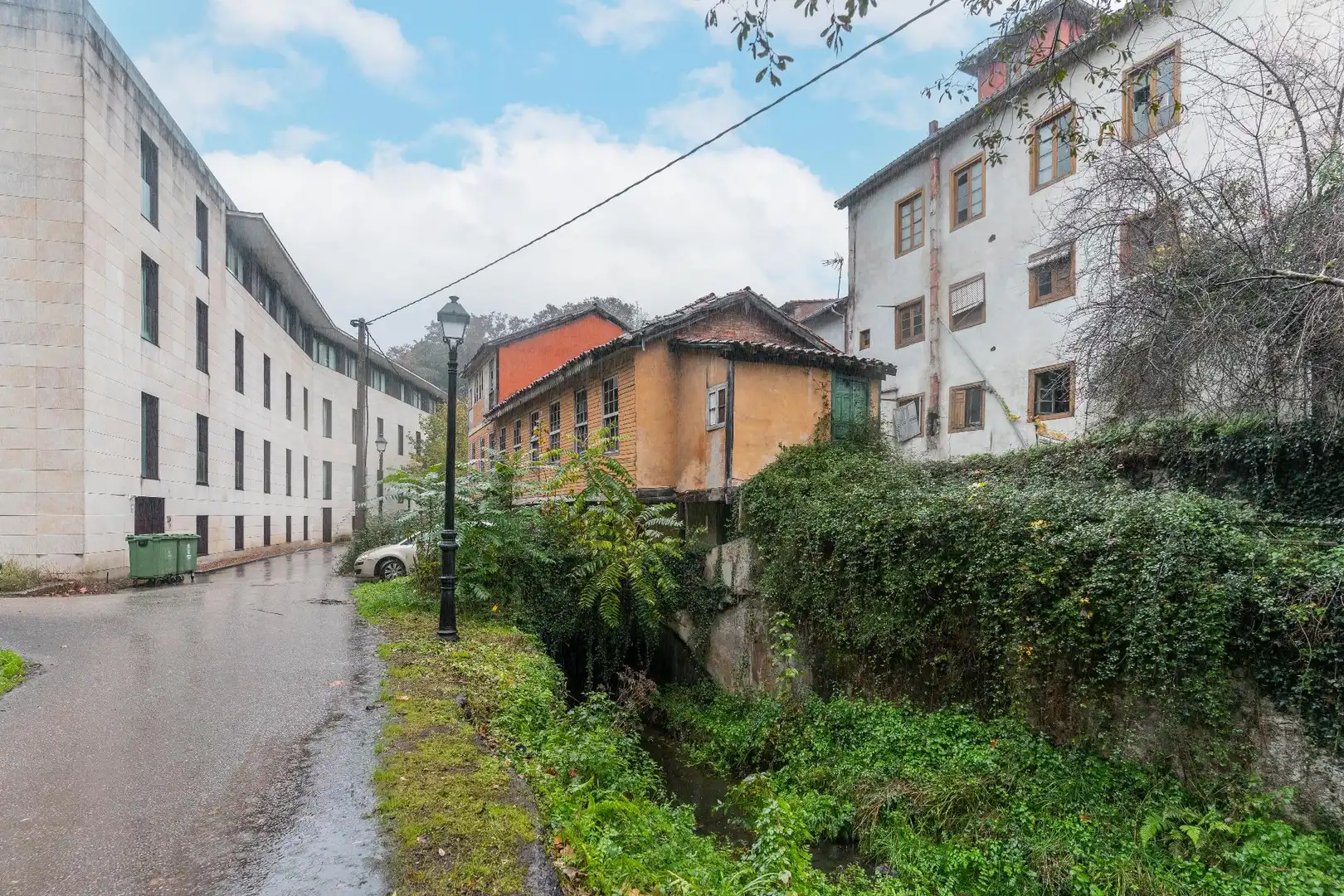 Exterior view of Houses for sale in Oviedo 