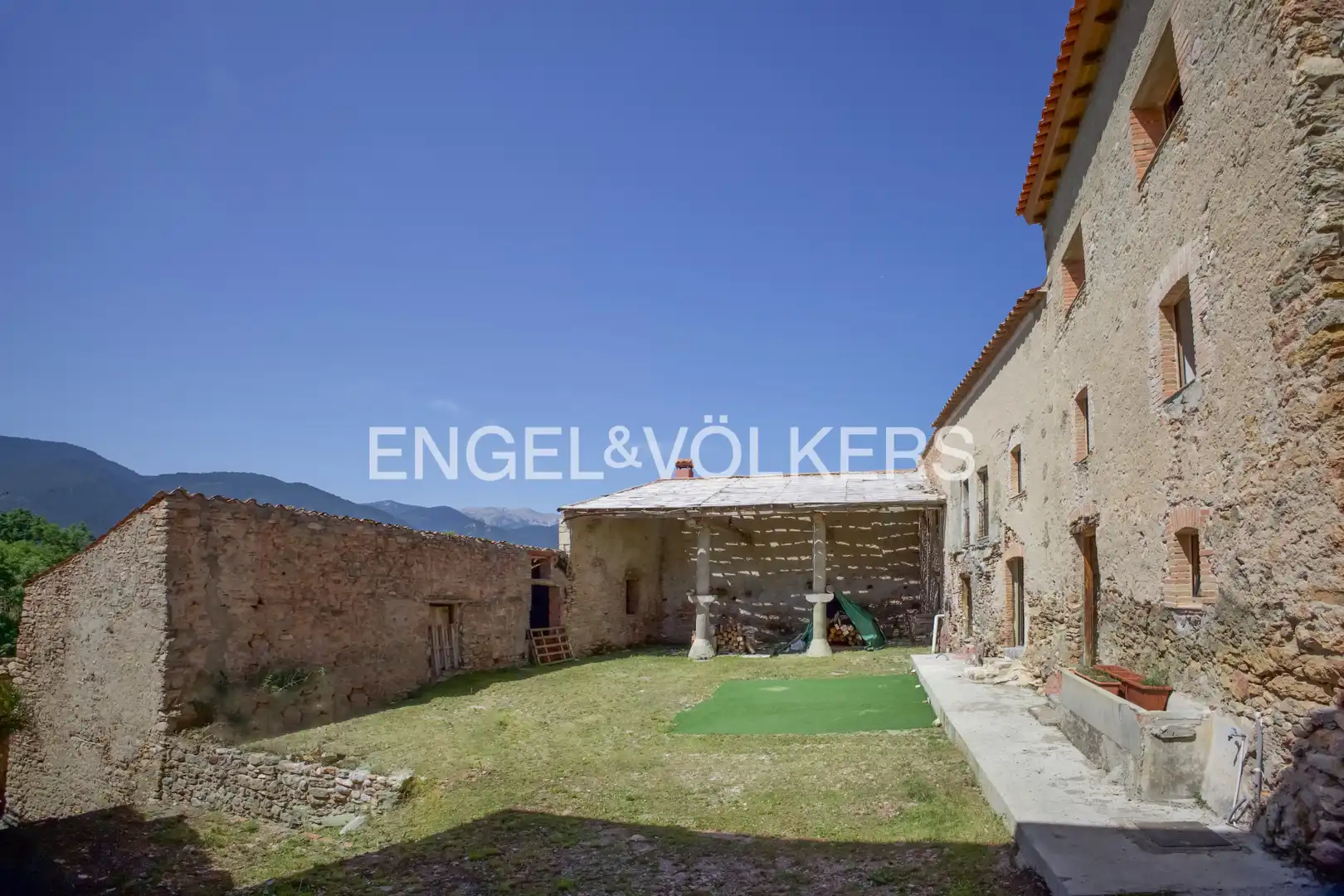Terrassa de Casa o xalet en venda en Bellver de Cerdanya amb Calefacció, Jardí privat i Parquet
