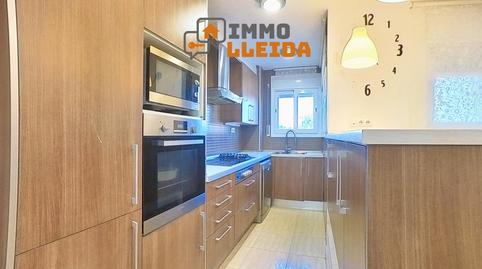 Foto 2 de Casa adosada en venda a Valentí Almirall, 6, Balaguer, Lleida