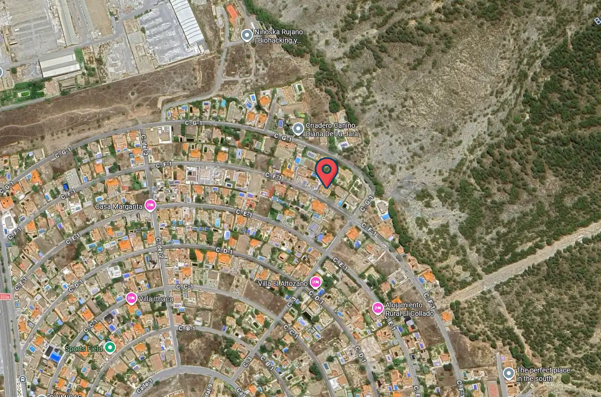 Vista exterior de Casa o xalet en venda en Padul amb Jardí privat, Piscina i Balcó