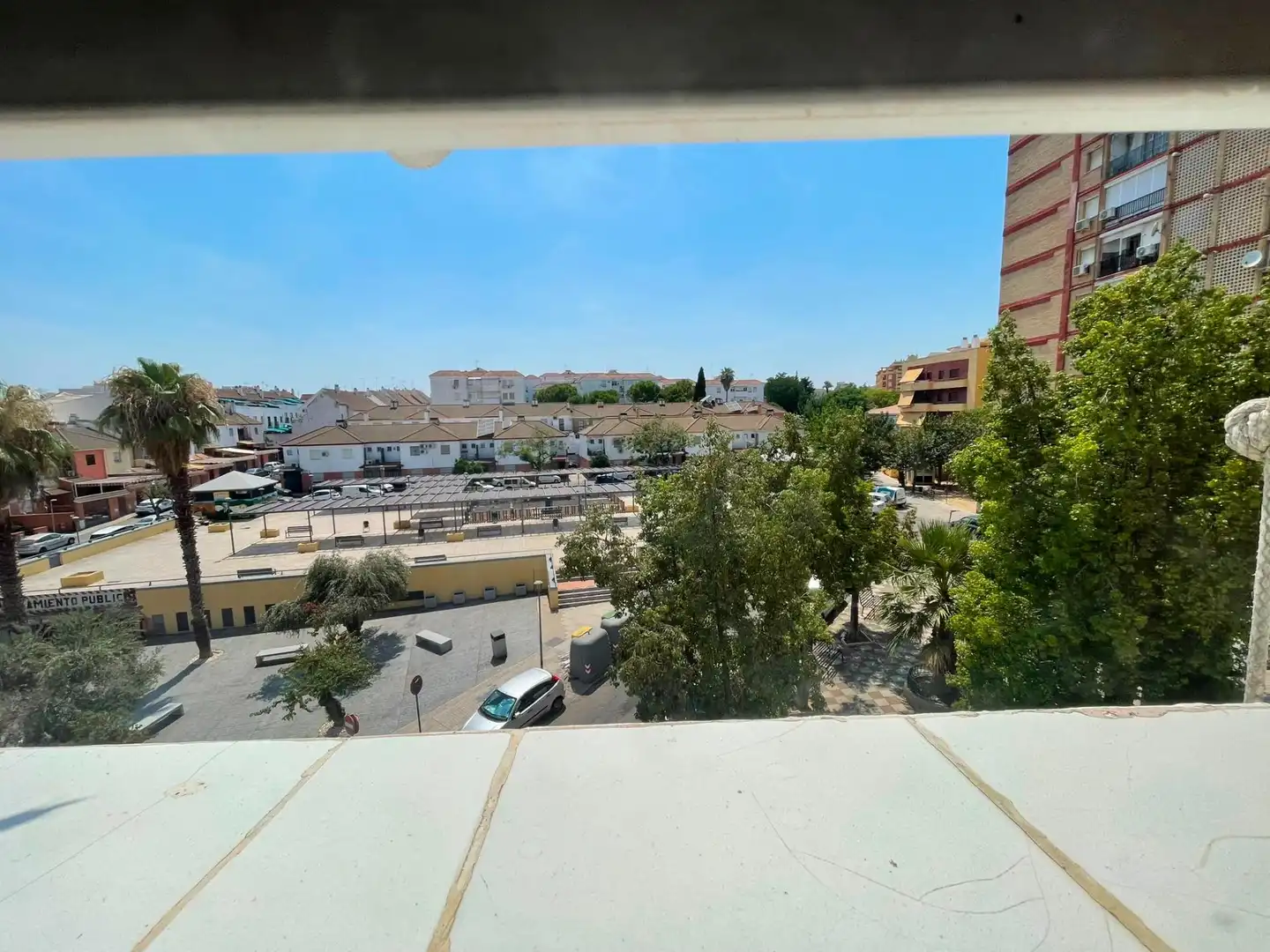 Vista exterior de Piso en venta en San Juan de Aznalfarache