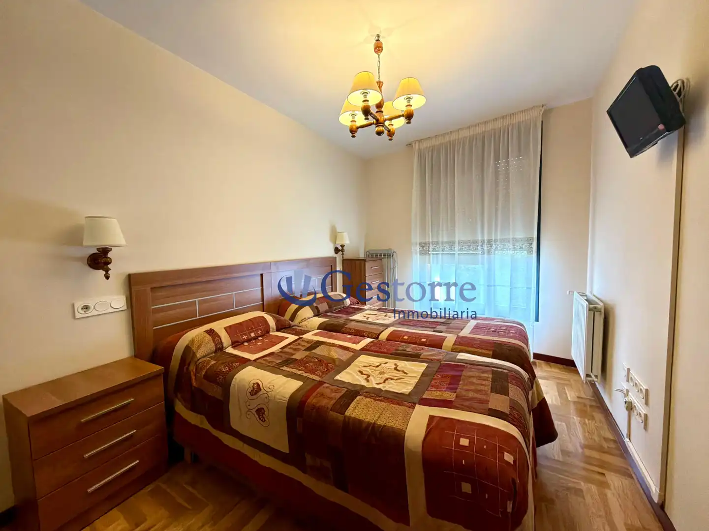 Bedroom of Flat for rent in Oviedo   with Heating and Parquet flooring