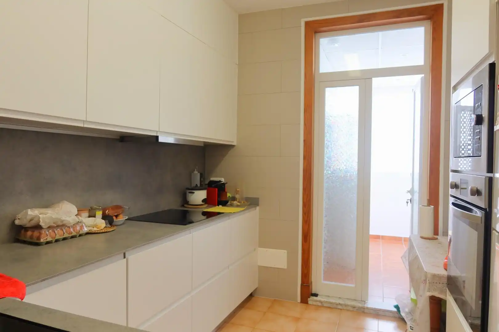 Küche von Erdgeschoss zum Verkauf in  Palma de Mallorca mit Klimaanlage, Privatgarten und Abstellraum