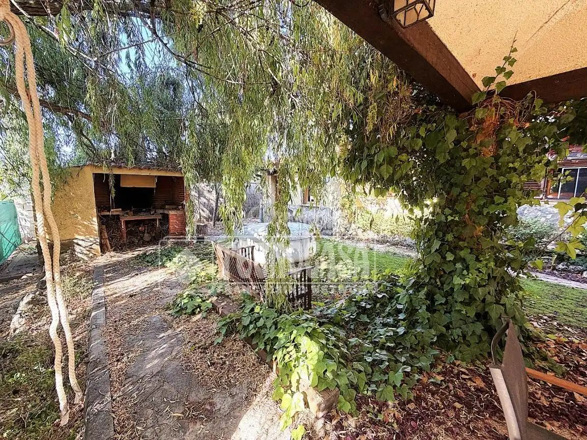 Jardí de Casa o xalet en venda en Arcas del Villar amb Calefacció, Jardí privat i Traster