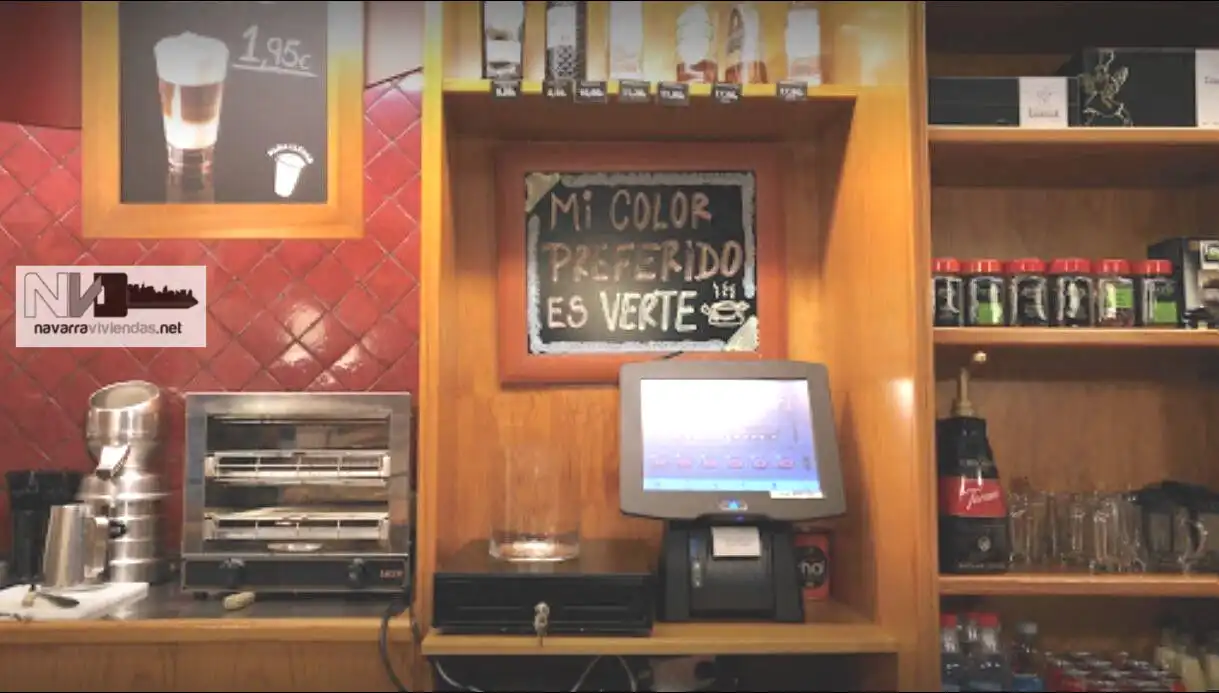 Business premises for sale in Plaza Rafael Alberti, imagen 3
