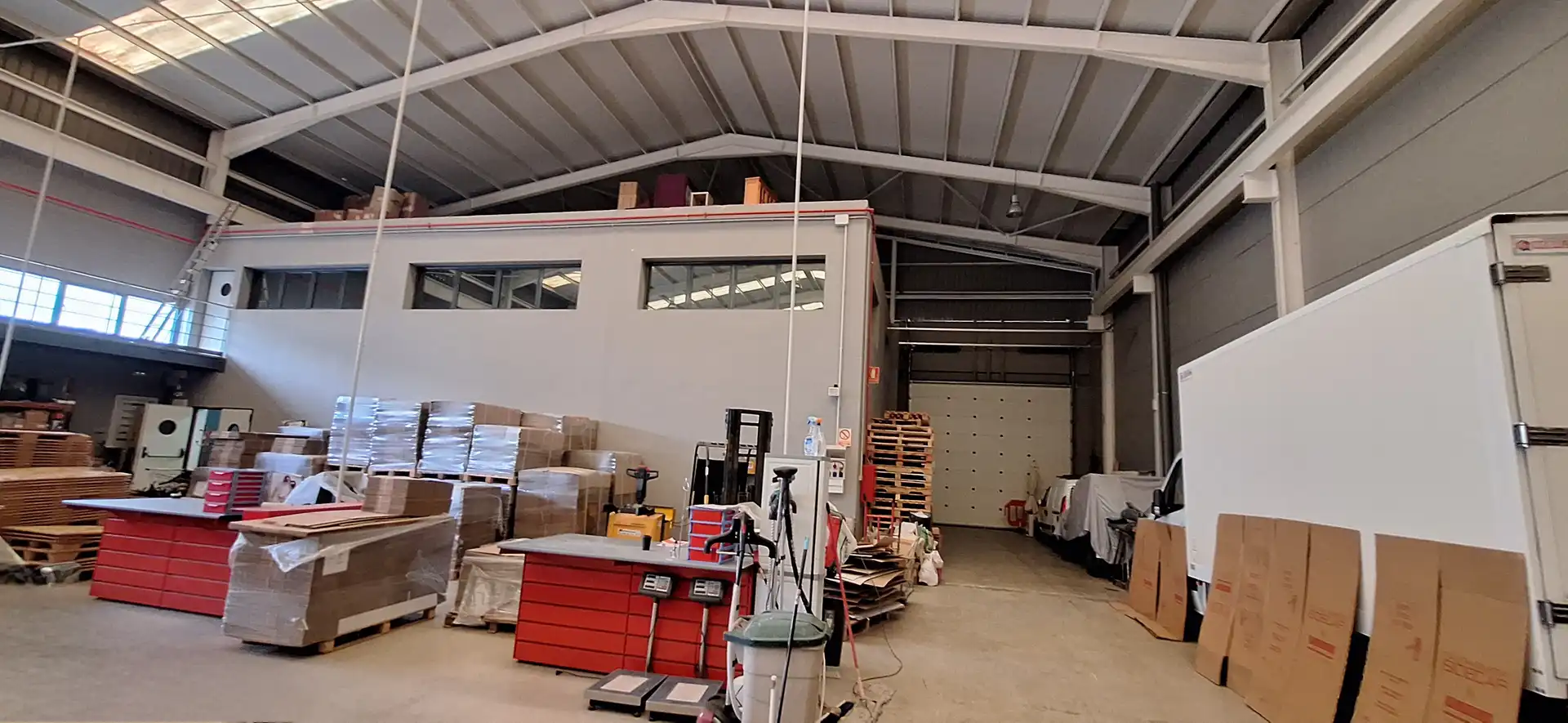 Industrial buildings for rent in La Pobla de Farnals