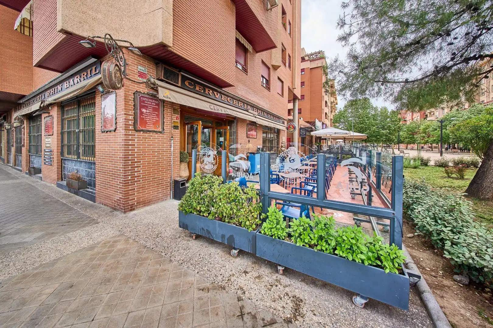 Local de lloguer en Granada amb Aire condicionat