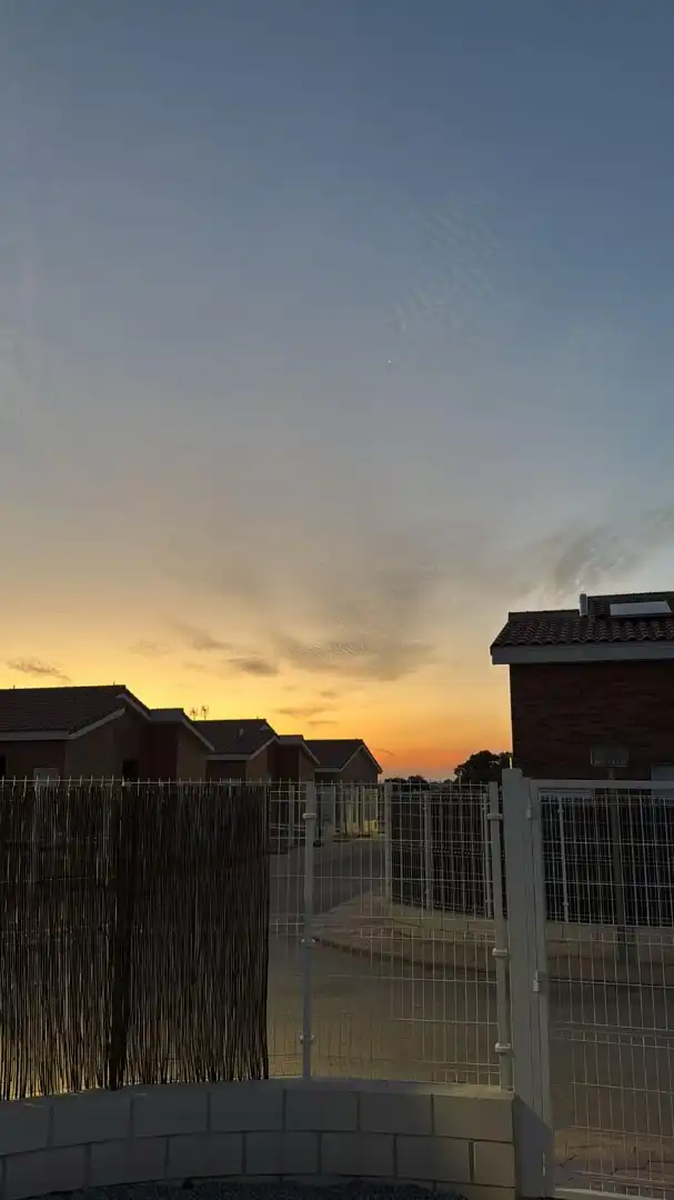 Vista exterior de Casa o xalet en venda en Pioz amb Calefacció, Jardí privat i Moblat