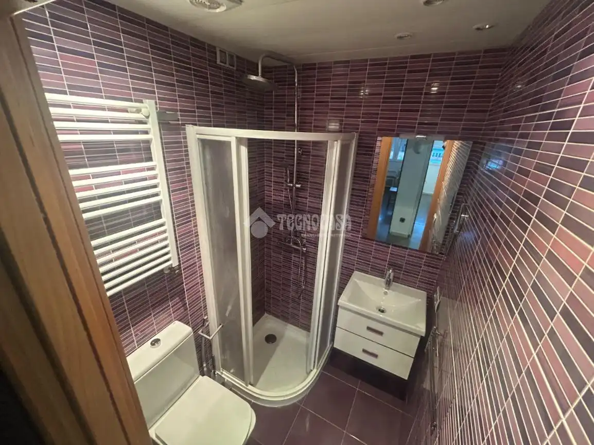Bathroom of Flat for rent in Leganés  with Heating