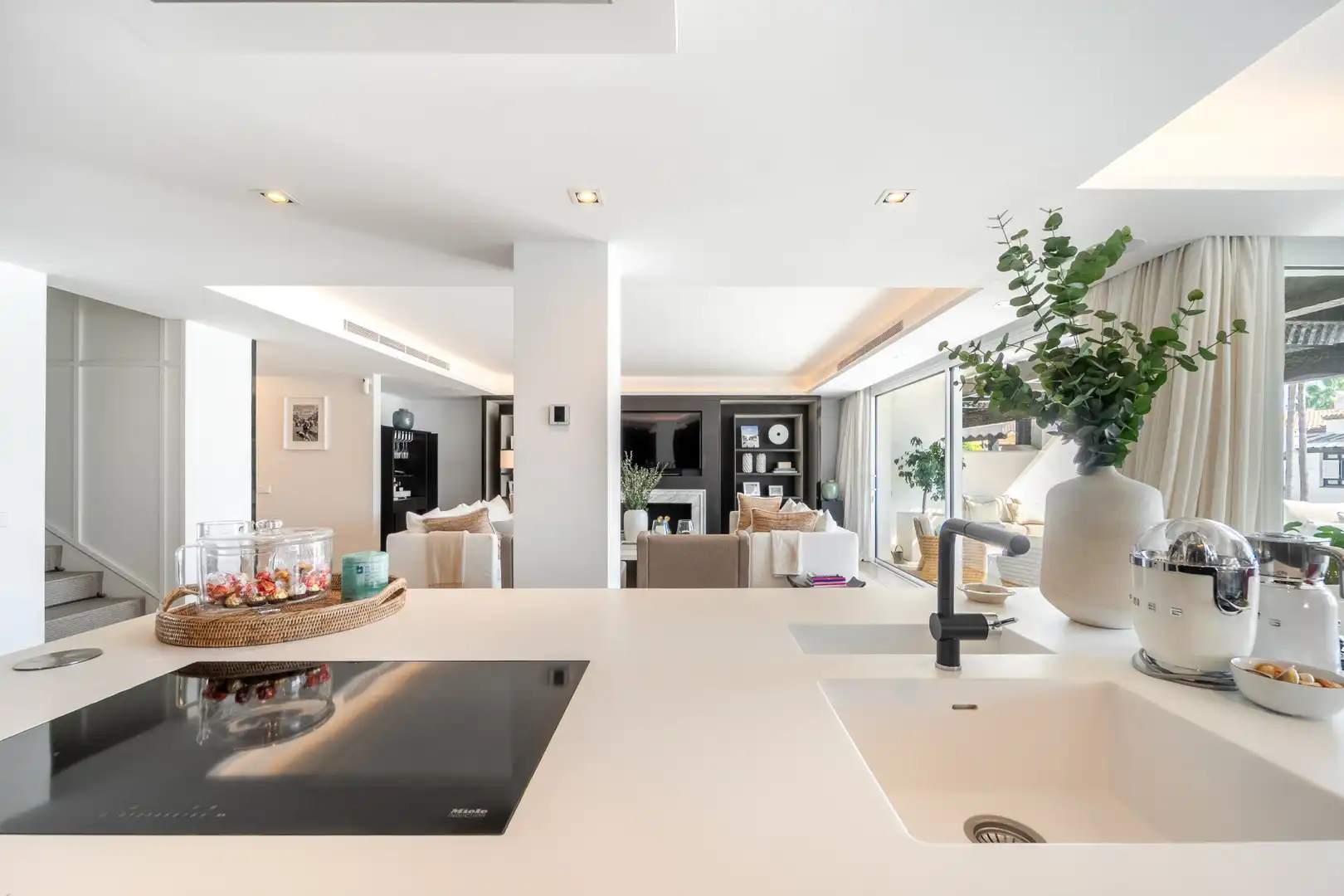 Cocina de Ático en venta en Marbella con Aire acondicionado, Terraza y Trastero