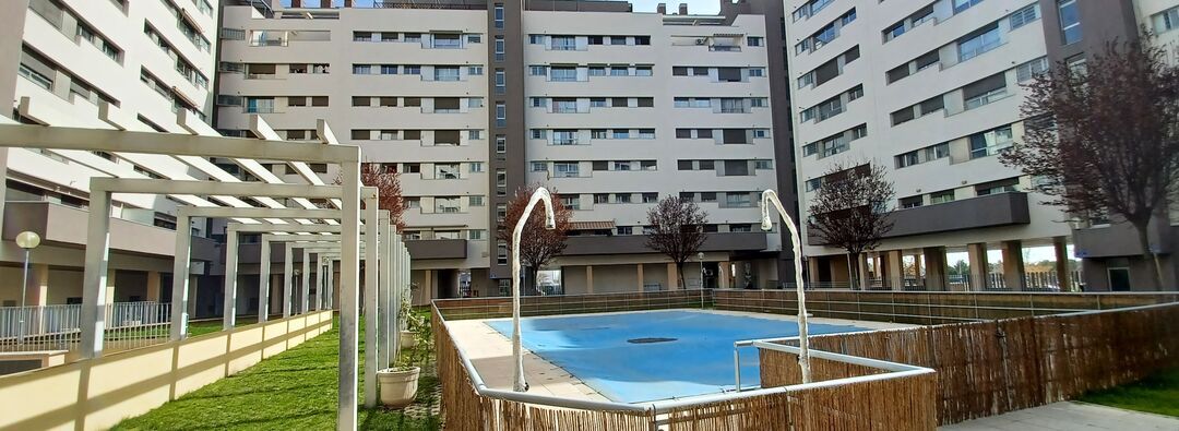 Piscina de Piso de alquiler en  Madrid Capital con Aire acondicionado, Calefacción y Terraza