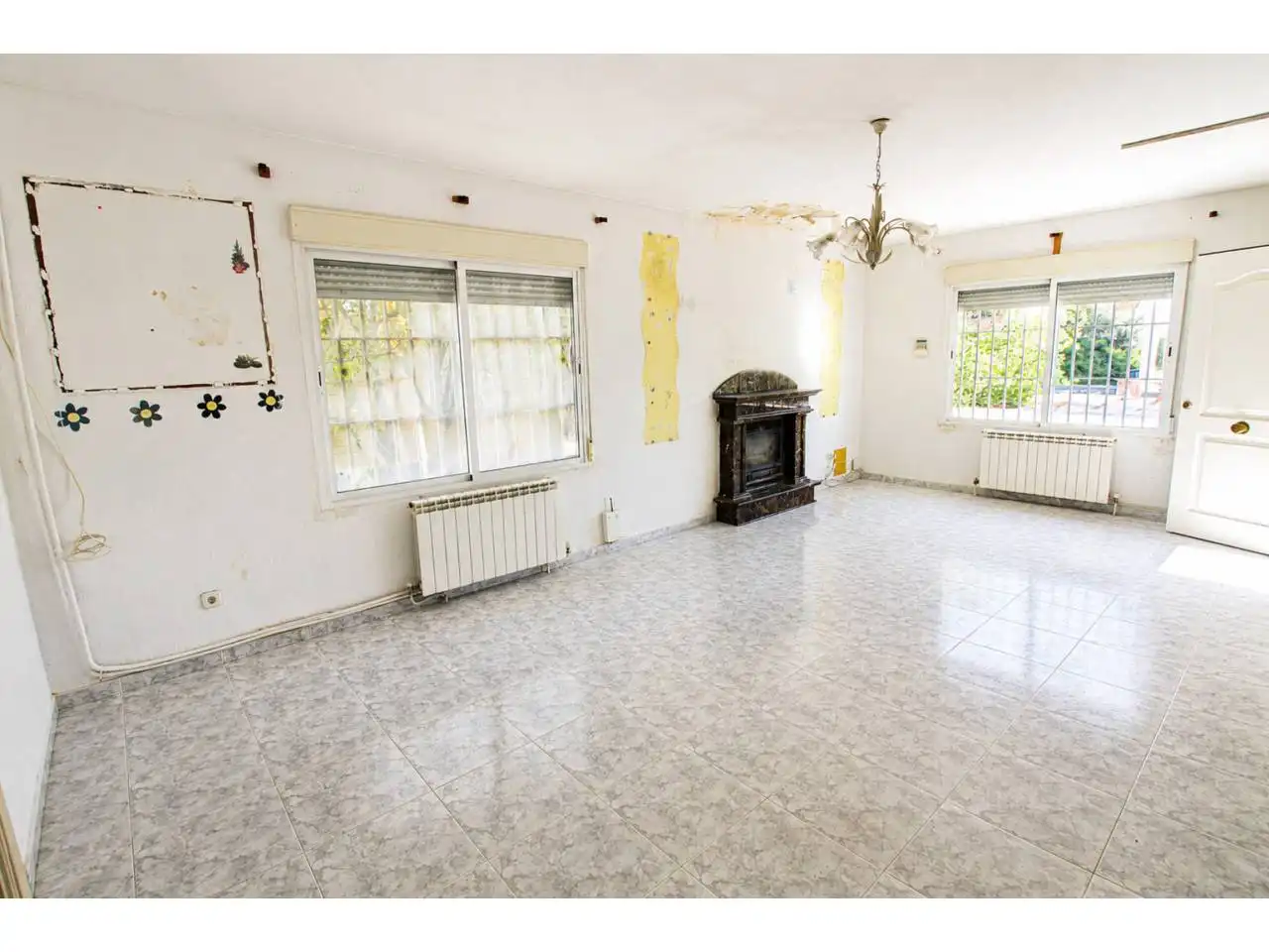 Living room of Houses for sale in Pioz  with Air Conditioner, Heating and Private garden