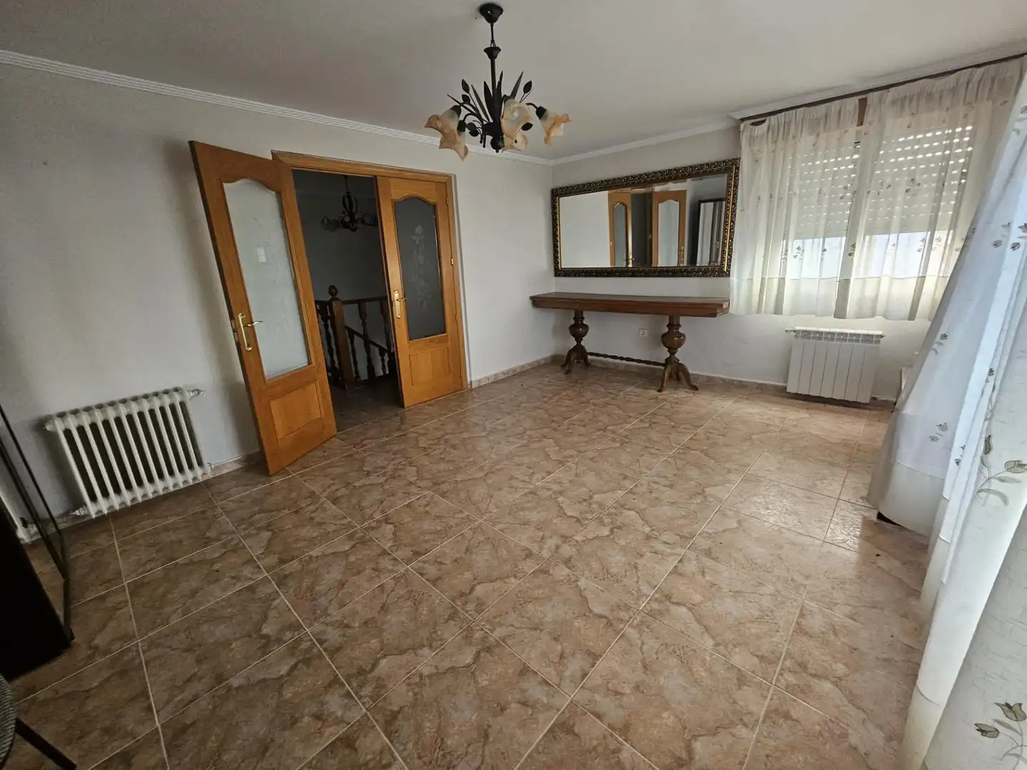 Comedor de Casa o chalet en venta en Calvarrasa de Abajo con Aire acondicionado, Calefacción y Jardín privado
