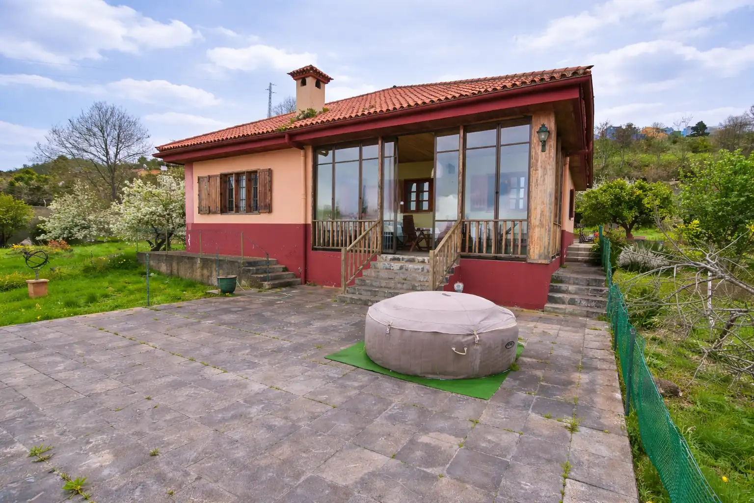 Vista exterior de Casa o chalet en venta en La Orotava con Terraza, Trastero y Amueblado