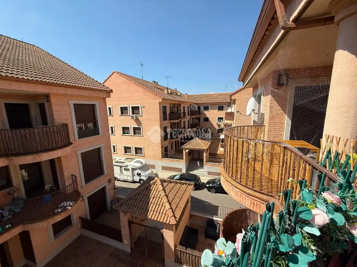 Exterior view of Flat for sale in Almorox  with Air Conditioner, Heating and Parquet flooring
