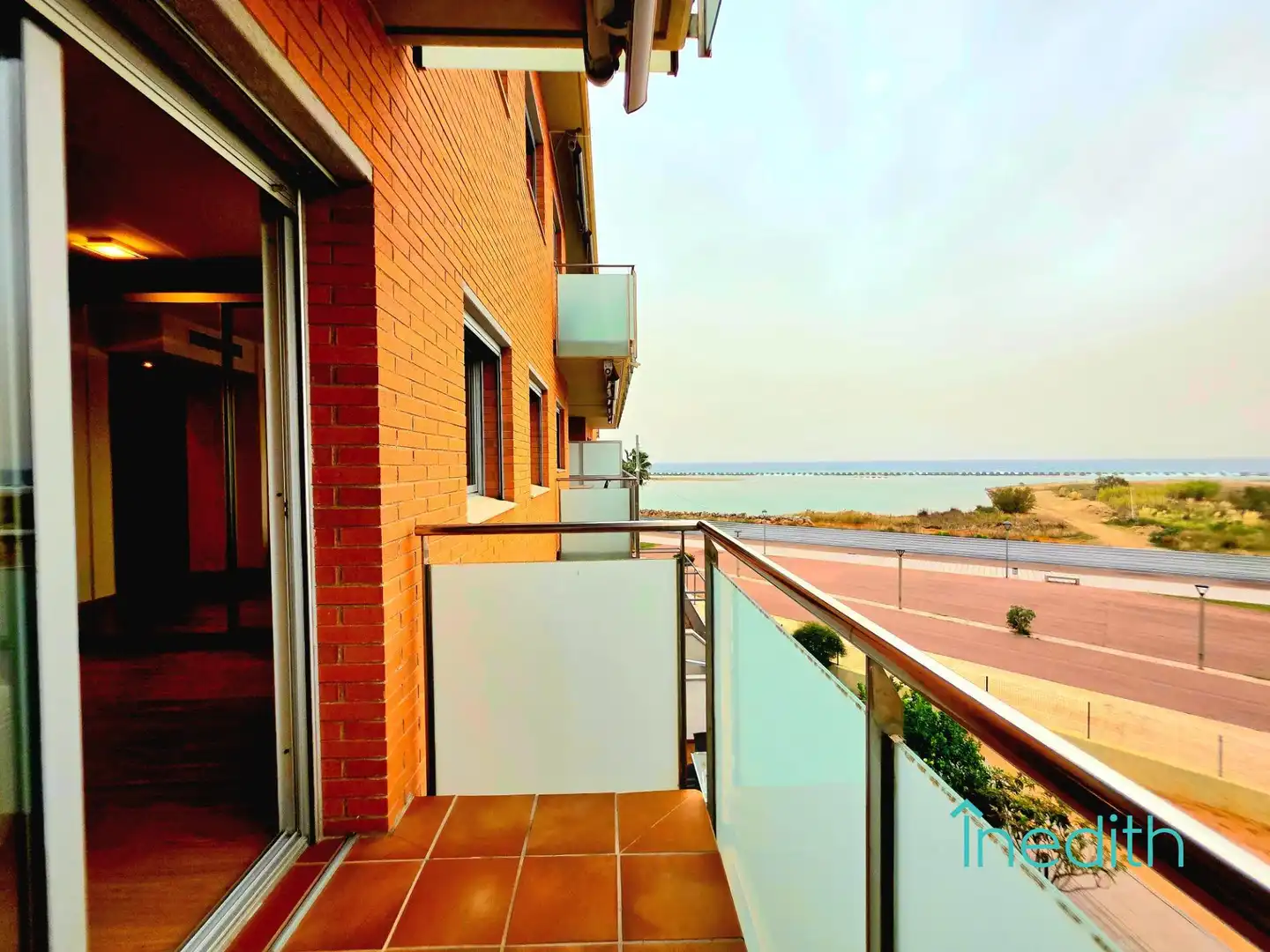 Terrasse von Wohnung zum Verkauf in Cubelles mit Klimaanlage, Heizung und Terrasse