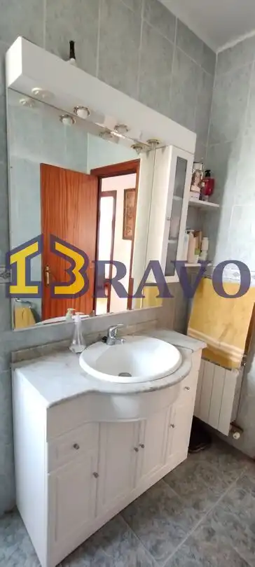 Baño de Dúplex en venta en Medina de Pomar con Calefacción, Jardín privado y Terraza