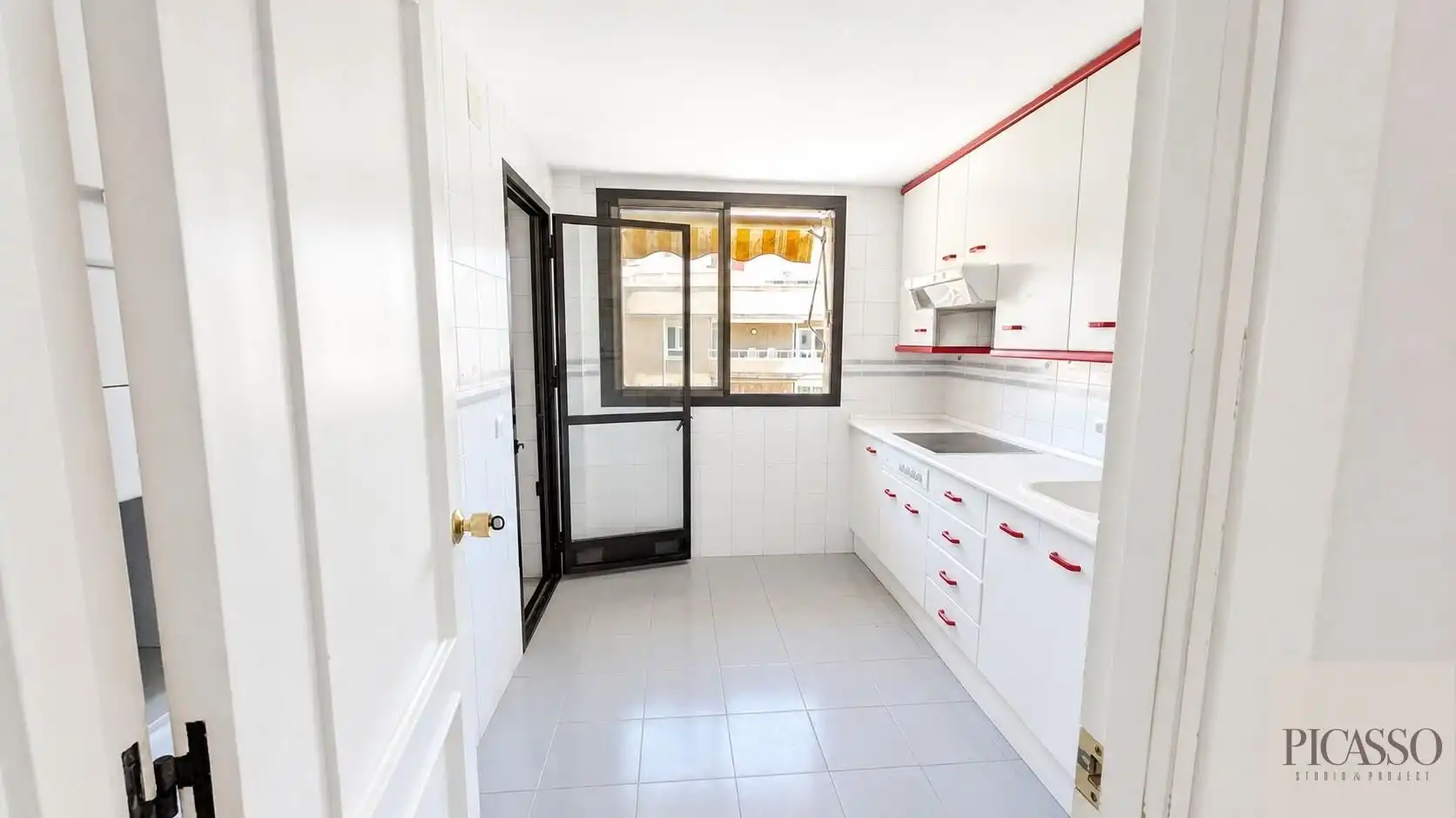 Cocina de Piso en venta en Torremolinos con Aire acondicionado, Jardín privado y Trastero