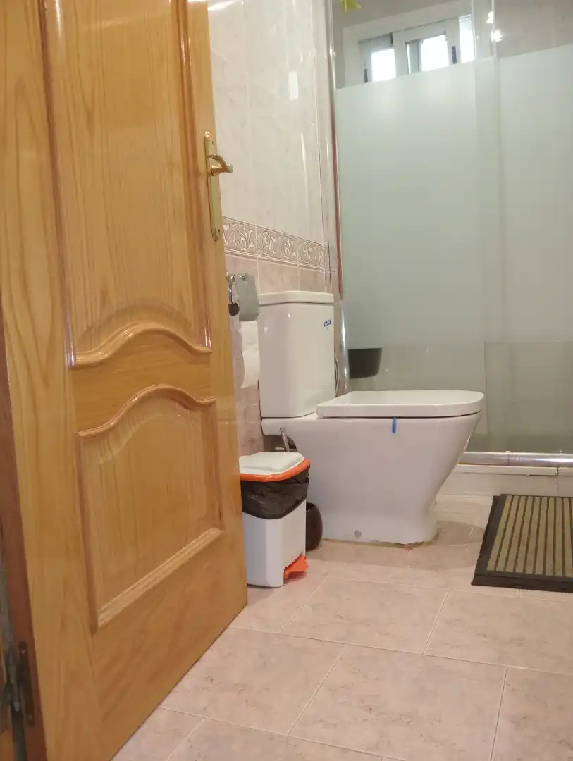 Bathroom of Flat for sale in Alcorcón  with Air Conditioner, Heating and Private garden