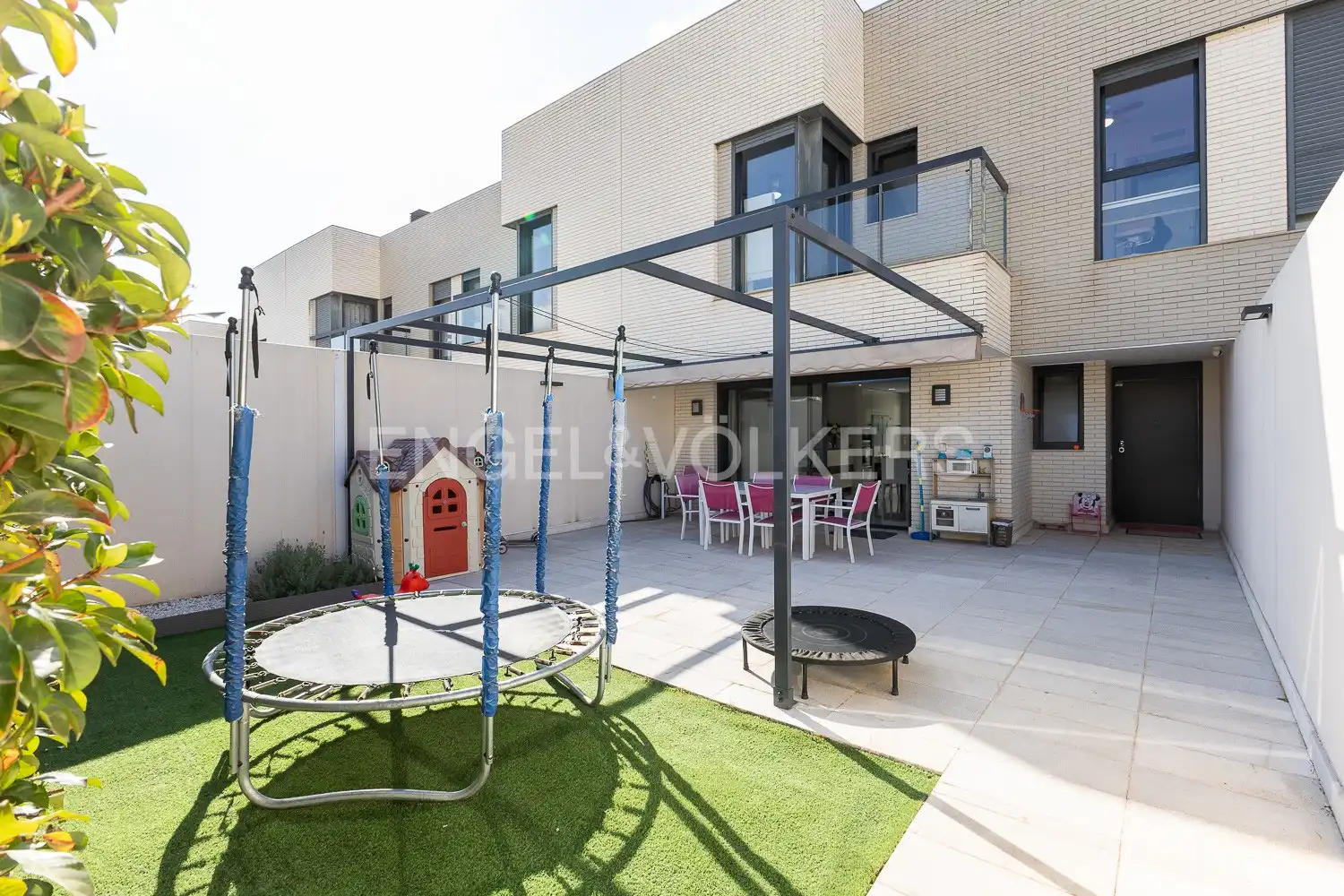Terrassa de Casa o xalet en venda en Paterna amb Aire condicionat, Calefacció i Jardí privat