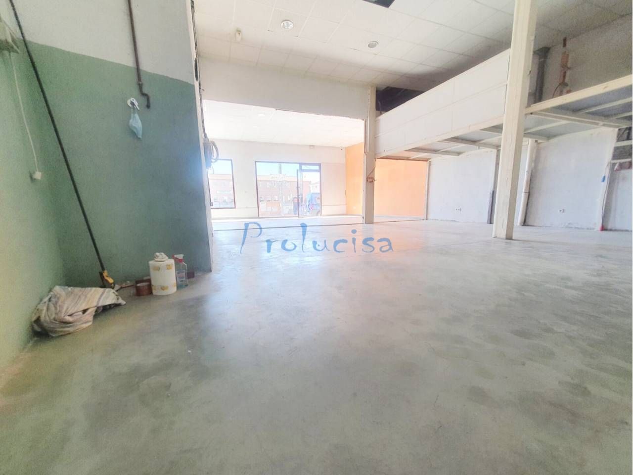 Premises for rent in Moraleja de Enmedio  with Air Conditioner