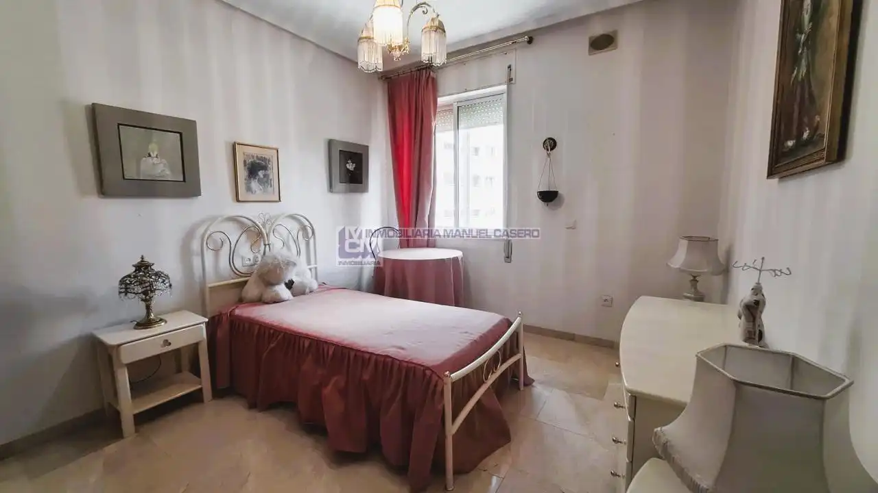 Habitación de Piso en venta en Cáceres con Calefacción y Terraza