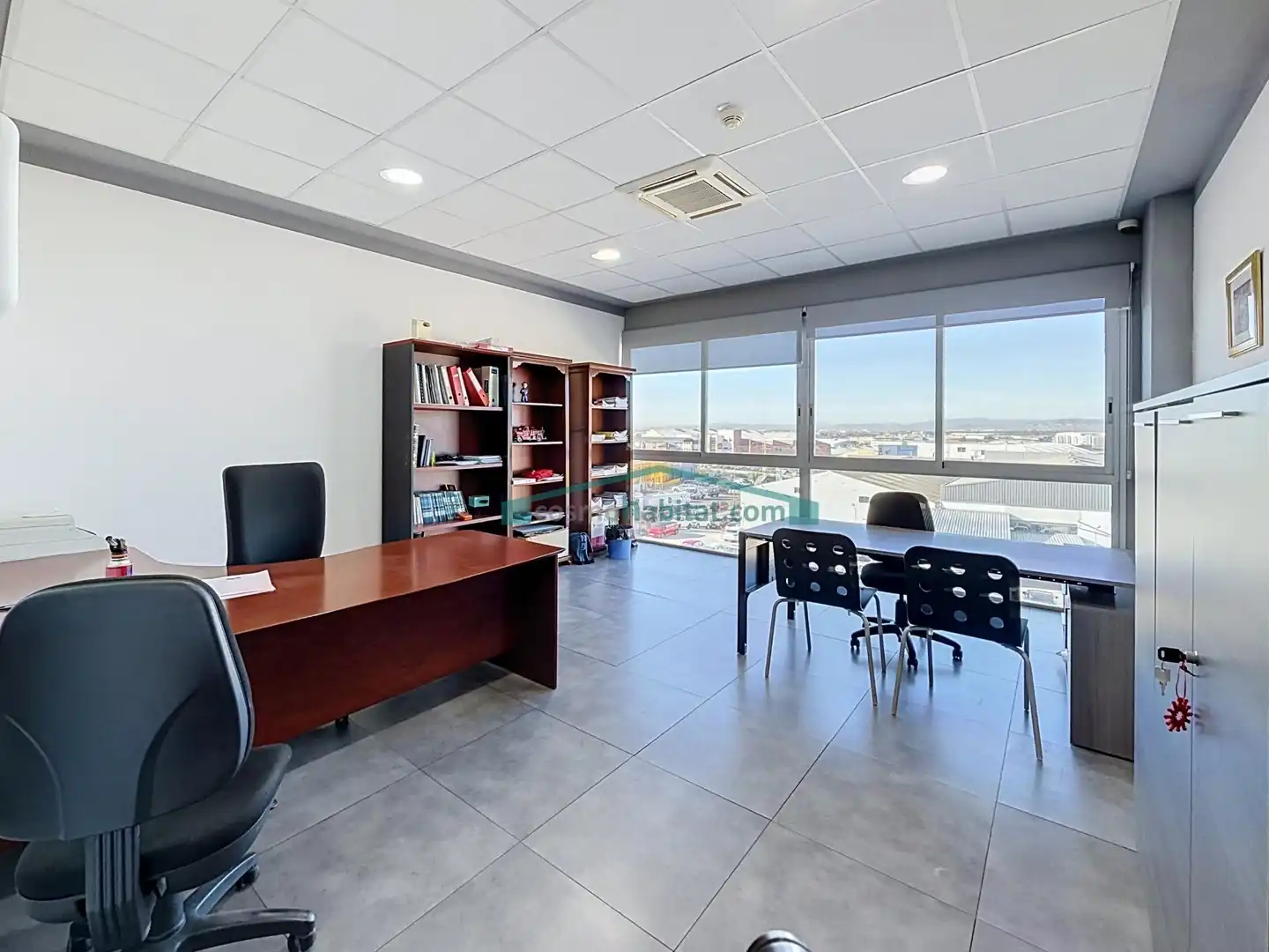 Industrial building to rent in Fuente del Jarro, imagen 9