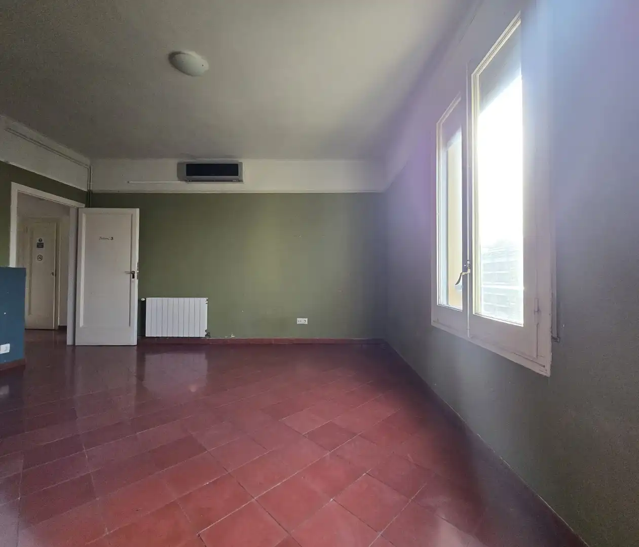 Attic for sale in Barcelona  with Air Conditioner, Terrace and Alarm