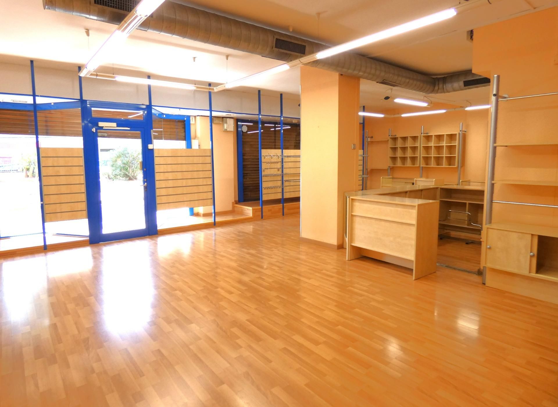 Local en venta en Sant Vicenç Dels Horts