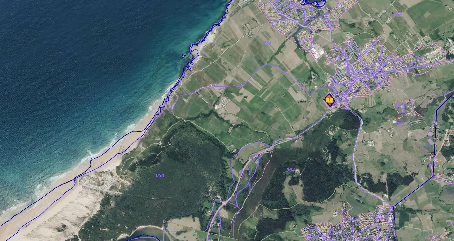 Erdgeschoss zum Verkauf in Piélagos mit Privatgarten, Terrasse und Abstellraum