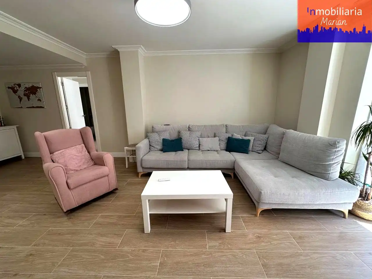 Living room of Flat for sale in Aranda de Duero  with Heating, Terrace and Furnished
