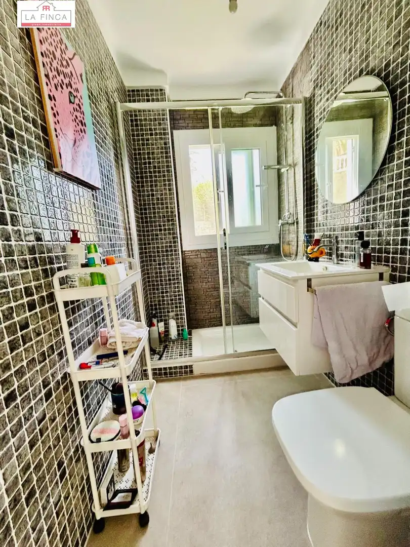 Piso con ascensor en venta en La Cala del Moral, imagen 7