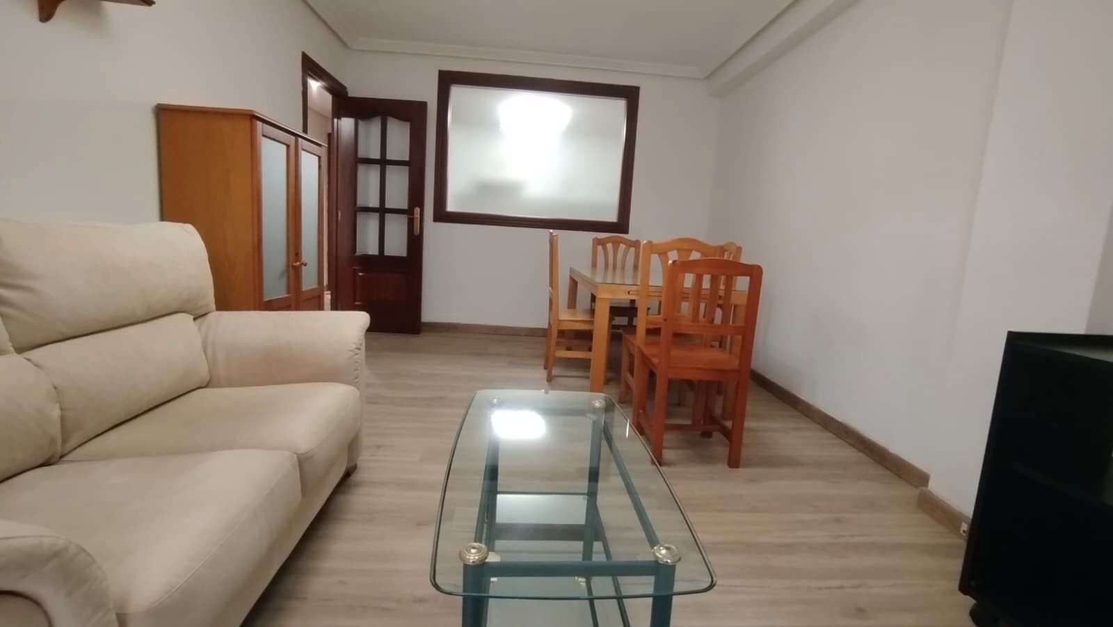 Sala d'estar de Apartament de lloguer en Salamanca Capital amb Calefacció, Parquet i Moblat