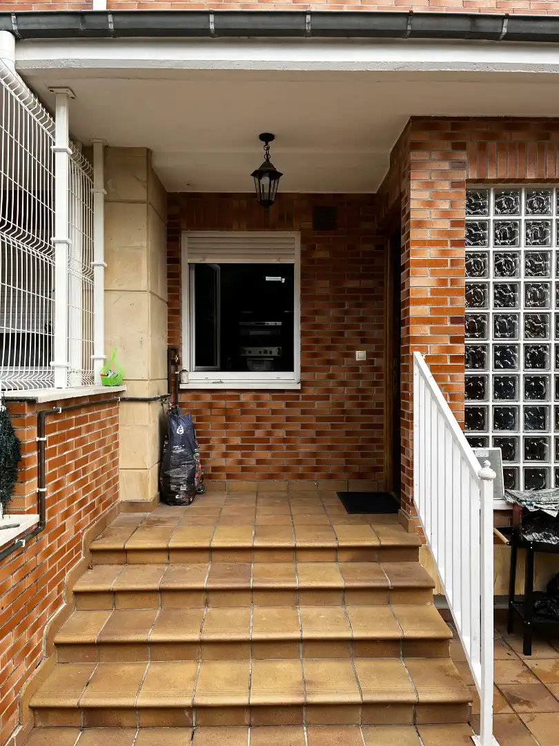 Terraza de Casa adosada en venta en Torrelavega  con Calefacción, Terraza y Trastero