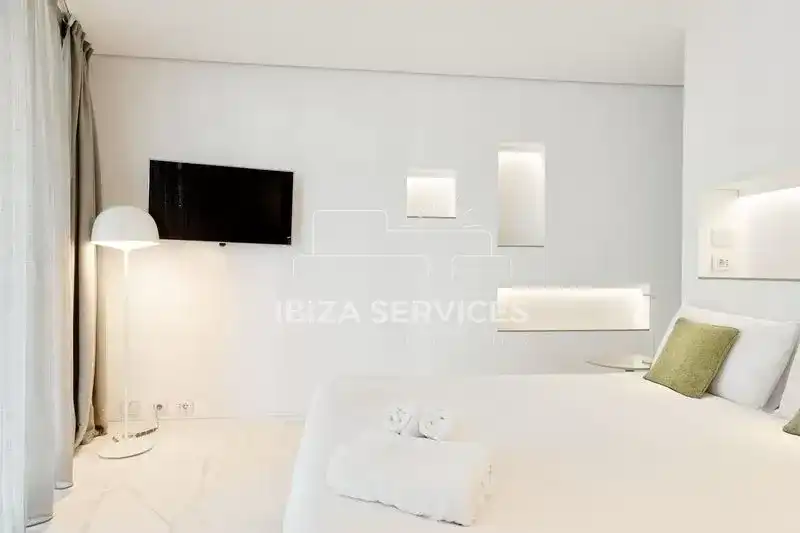 Appartamento con piscina in affitto a Marina Botafoc - Platja de Talamanca, imagen 3