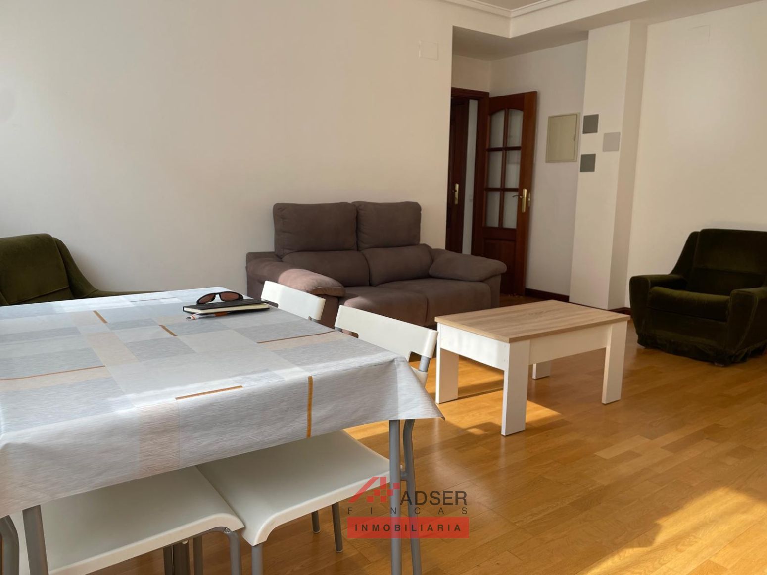 Living room of Flat for sale in  Logroño  with Heating, Parquet flooring and Storage room