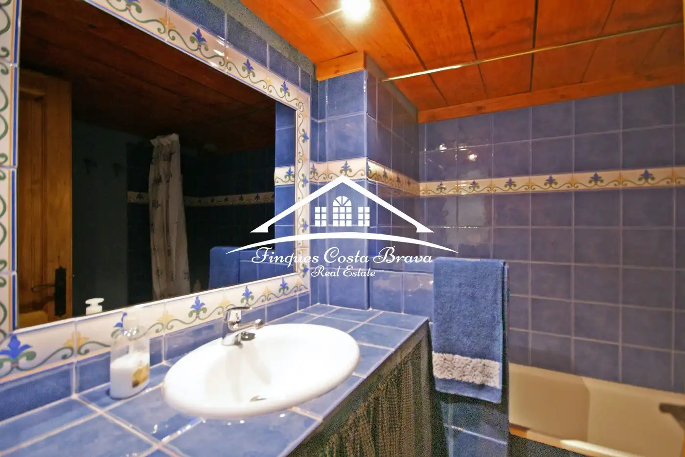 Bany de Finca rústica en venda en Palafrugell amb Terrassa, Traster i Piscina