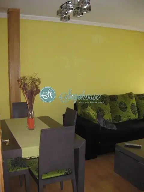 Appartamento con terrazza in vendita a Torrecaballeros, imagen 3
